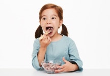 “크리스마스와 연말 홈파티, 아이들 체중 관리해야”