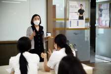 피부 전문가가 전하는 여름 피부관리 비법