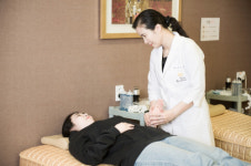 노안인 줄 방치했다가 실명 부르는 황반변성 증상은?