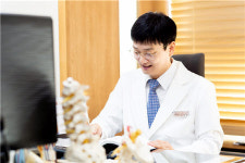 젊은층도 피해갈 수 없는 허리디스크 치료법