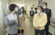 [메디포토] 양성일 복지부 제1차관, 마포장애인종합복지관 방역 관리 점검