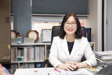 폐경 이후 나타나는 위축성 질염, 초기 치료가 중요