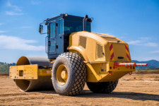 삼진씨앤씨 국도건설 현장 근로자, 타이어 롤러에 깔려 사망