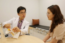 꾀병으로 오해받는 원인불명 ‘만성통증’…주요 증상과 치료법은?