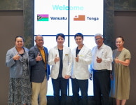 통가 왕족 대표와 부총리, 강남브랜드안과 방문···백내장 수술도 받아