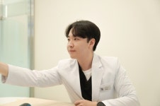 다가오는 여름 기미와 색소침착 고민...헬리오스 시술 효과 높이려면?