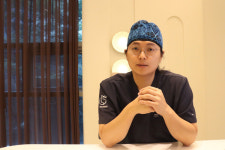 중년눈성형, 상안검·하안검 개선 통해 기능과 심미 효과 동시 추구