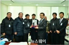 이용섭 의원, 택시노동조합 감사패 수상