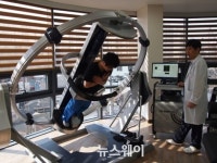 [이사람]공덕엠재활의학과 이혁 원장, 척추관절 건강지킴이