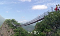 진안 구봉산 하늘위에 명물 ‘구름다리’ 뜬다