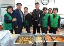 광산구 ‘무진회관’ 정종욱 대표, 지역 어르신에 점심 봉사