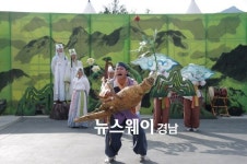 하동군, 신나는 마당극 보며 무더위 날려요