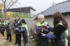 대구가톨릭대-대구한의대, 홀몸노인 가구에 연탄 배달 봉사