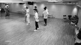 ‘더 쇼 시즌5’ 빅스, 다이너마이트로 2주 연속 1위