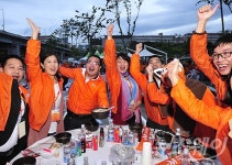 [NW포토]한국 삼계탕 최고!