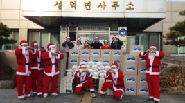 김제시 성덕면·희망드림 복지기동대, 산타 선물꾸러미 전달
