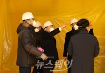 [NW포토]장휘국 교육감, 초등학교 석면 제거 현장 방문