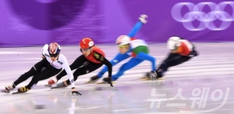 [NW포토]서이라 男 쇼트트랙 1000m 준준결승행 진출