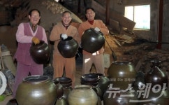 [NW포토] 강진 칠량봉황옹기’ 세상 밖으로...