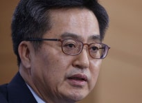 (주)카피몰데이타시스템 | [官心집중]김동연 부총리가 카피라이터를 영입한다고…