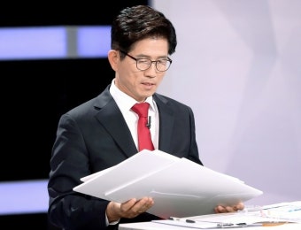 [NW포토]토론회 준비하는 김문수 서울시장후보