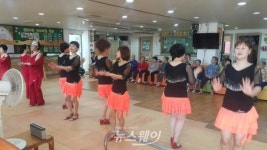 천안시직장맘지원센터, 라인댄스로 봉사활동 펼쳐요!