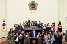 인천시의회, 청학초 학생 대상 `의정아카데미 본회의 체험교실` 운영