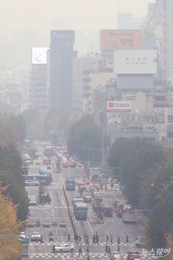 [오늘 날씨]전국 대체로 맑지만 오전까지 미세먼지 ‘나쁨’·황사 이어져