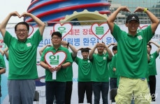 [NW포토]정승인 세븐일레븐 대표, 사랑나눔실천 ‘아이스버킷 챌린지’