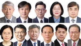 문 대통령, 10곳 장관급 인사 개각 단행…법무 조국·과기 최기영