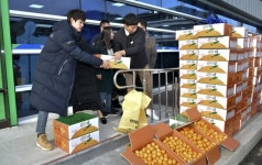 장수군 농민회  제주 남원읍 농민회,교차 판매행사 진행