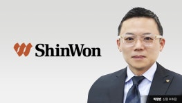 박정빈 부회장 경영 복귀 2년…‘신원’ 살리기 난항