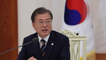 문 대통령 “의료계 집단 행동, 전시상황서 군인들 전장 이탈과 같아”