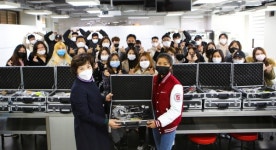 계명문화대, 쉐프 꿈꾸는 외국인 신입생에 조리도구세트 선물