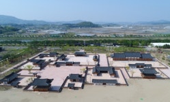 상주시 경상감영공원 개장... 청유당·상산관 등 재현