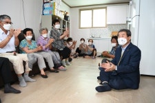 김충섭 김천시장, 경로당 방문해 폭염대비태세 점검