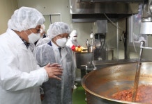 조항목 NS홈쇼핑 대표, 식품제조 협력사 방문…품질 안전 점검