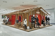 현대백화점, 더현대 서울에 ‘프라다 샬레’ 팝업스토어 연다