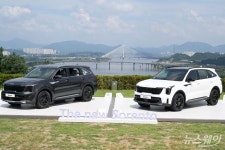 [스토리포토]기아, 3년 연속 중형 SUV 1위 수성 의지 담고 돌아온 쏘렌토