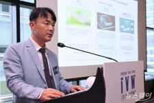 [한 컷]향후 목표와 성장전략 발표하는 길기재 아이비젼웍스 대표