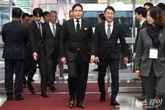 정용진, 美서 귀국 