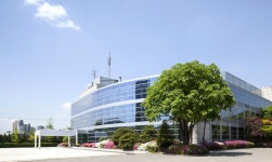 LG엔솔, 과천 R&D센터 키운다…'연구개발 투자' 속도전