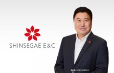 신세계건설, 4년 연속 적자…강승협 대표 어깨 무거워졌다