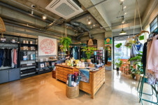 요가 브랜드 만두카 가로수길 가로골목 매장 오픈