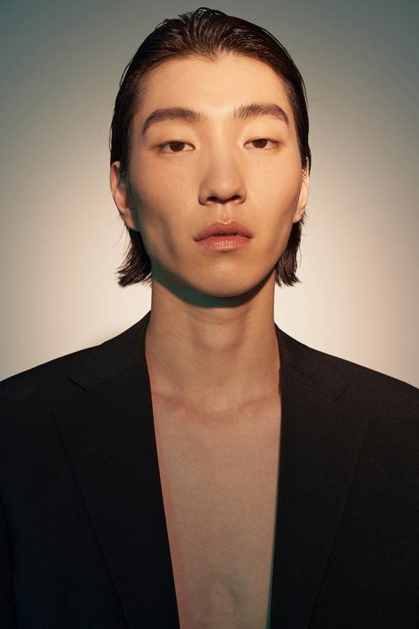 와이원엔터테인먼트, 아역 배우 이태리와 전속계약 체결: 새로운 도전과 성장의 시작