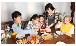[인터뷰] 맘카페 입맛 사로잡은 유니콘푸드의 ‘촬떠그 떡볶이’