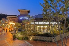 여주프리미엄아울렛, F&B 50% 교체 · 재단장