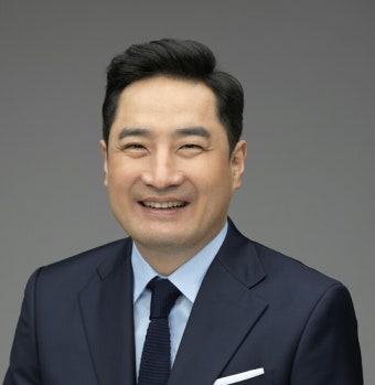 경찰, '가세연' 강용석 긴급체포 ‘文명예훼손 혐의'...가세연 측 