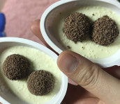 킨더조이 초콜릿에 오돌도돌 이상한 결정, 정체는?