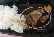삼각김밥에서 꼬불꼬불한 털...편의점 식품 위생 빨간불